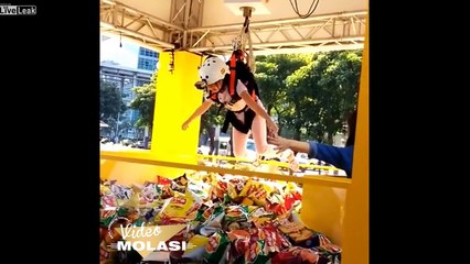 OYUNCAK YAKALAMA OYUNUNUN İNSANLI VERSİYONU