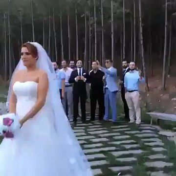 Düğünde Damadın Arkadaşları Bakın Ne Yapıyor