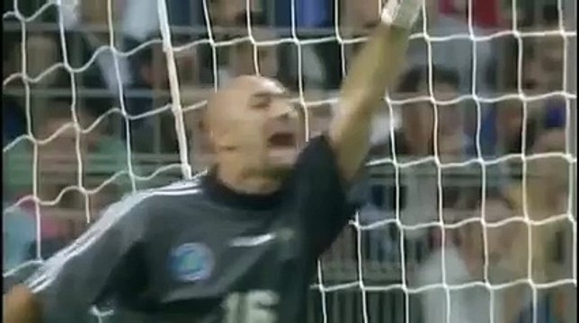 Roberto Carlos vs Physics Roberto Carlos Scored This Free Kick 17 Years Ago