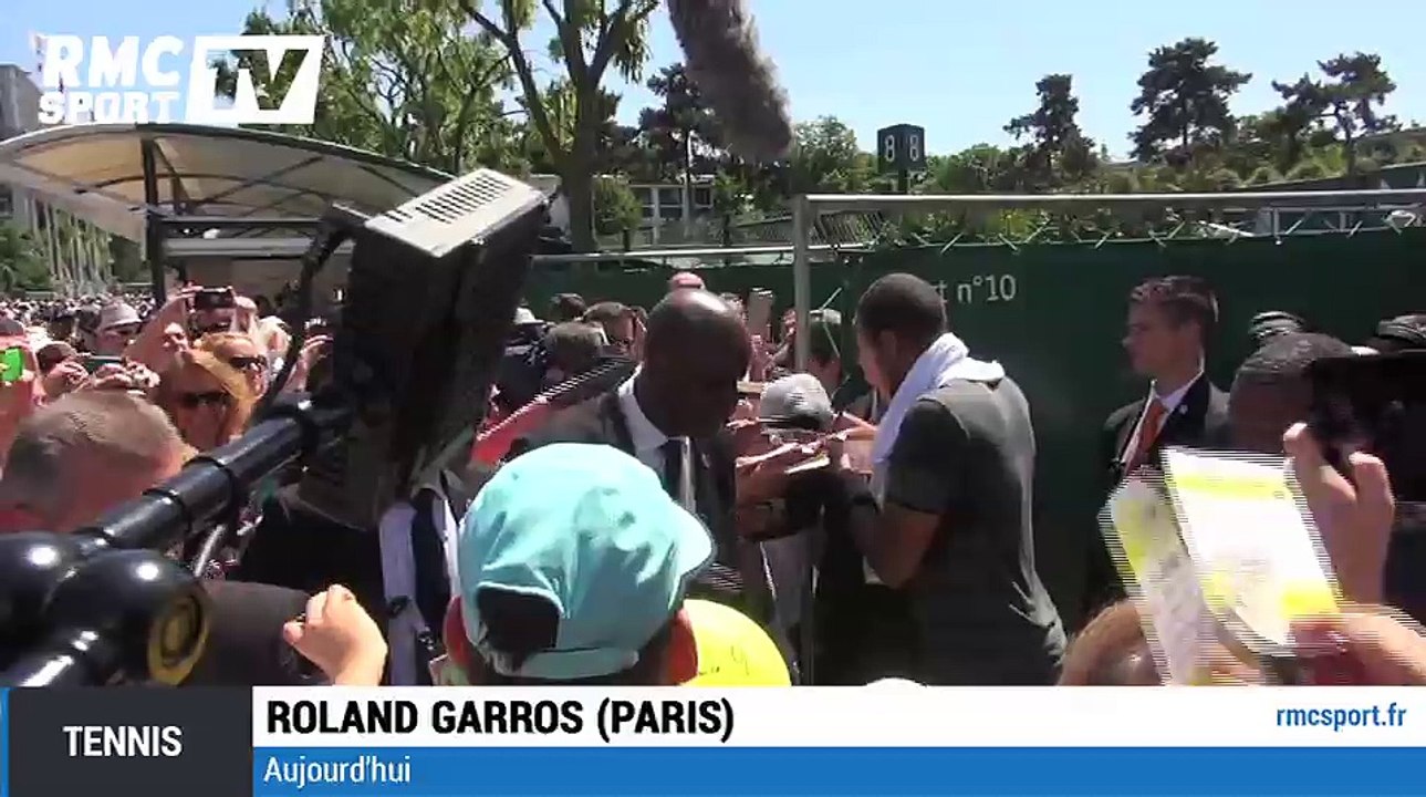 Bain de foule pour Tsonga