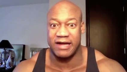 A wife hunted me down at the gym to ask me: "IS MY HUSBAND GAY?"