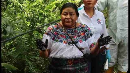 Rigoberta Menchú llama a denunciar "la mano sucia de Chevron"
