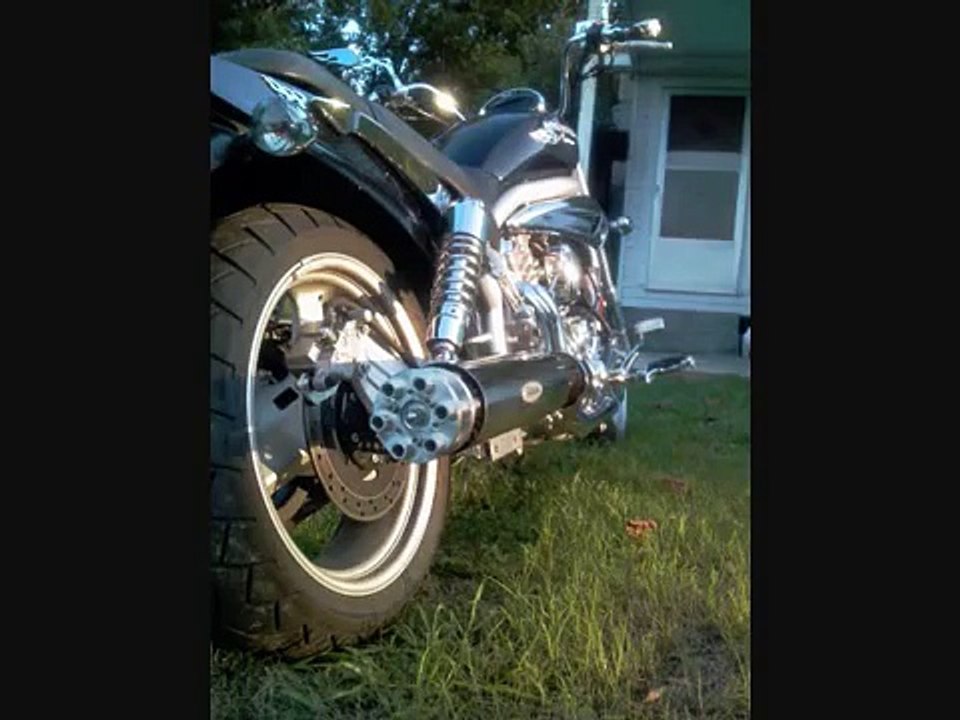 Hyosung GV650 with Tailgunner exhaust
