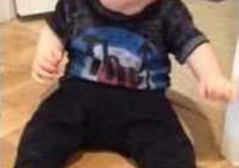 Baby Performs Amazingly Accurate Doorstop Impression