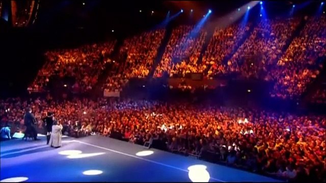 Éternellement KAAS : Patricia Kaas & Julien Clerc J'aime plus Paris aux Enfoirés 2010