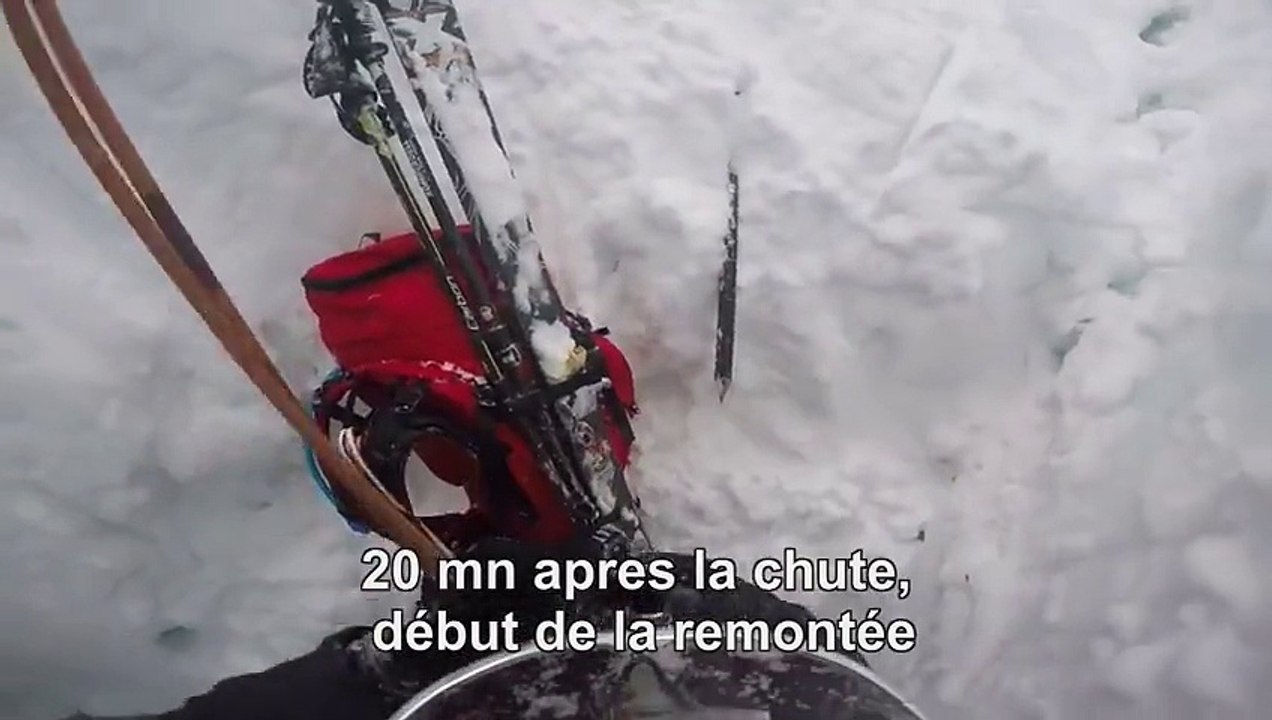 Il tombe dans une crevasse en faisant du ski !
