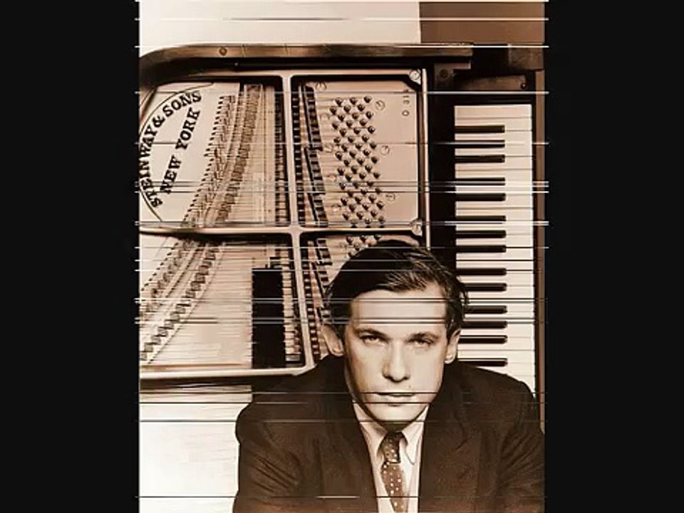 Invention 13 in A Minor - BWV 784 - Bach by Glenn Gould