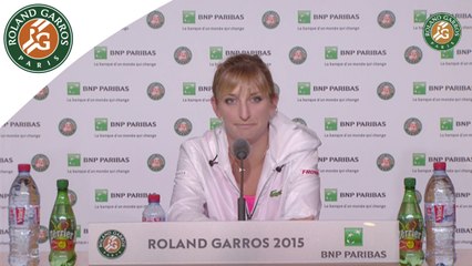 Télécharger la video: Conférence de presse Timea Bacsinszky Roland-Garros 2015 / Demi-finales