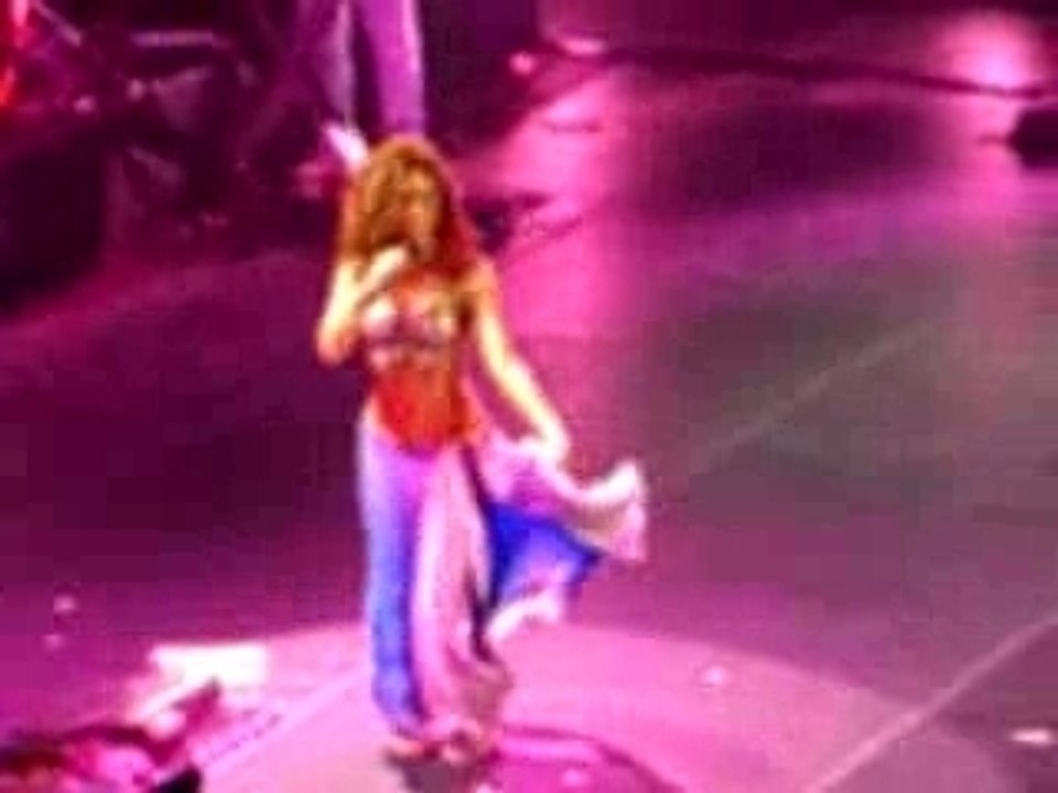 Shakira Live in Oberhausen07