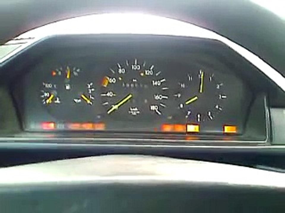 Cold start Mercedes Benz W124 with diesel engine OM601 200D at -20 degres and summer fuel.