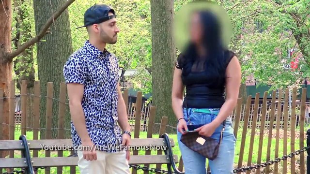 ایک لڑکی نے انجان لڑکے کو اپنا موبائل نمبر دیا مگر جب اس کو پتا چلا کہ یہ مسلمان ہے تو اس لڑکی کا کیا ردعمل تھا ؟؟ دیکھئے اس ویڈیو میں _ Sonu HD Songs