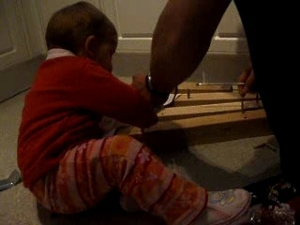 Angèle vis avec son Papa