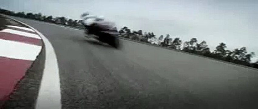 Yamaha YZF R1 y Valentino Rossi