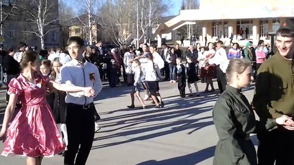 Вальс в сквере Победы. Губаха