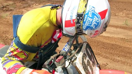 Ronnie Mac attacks the track