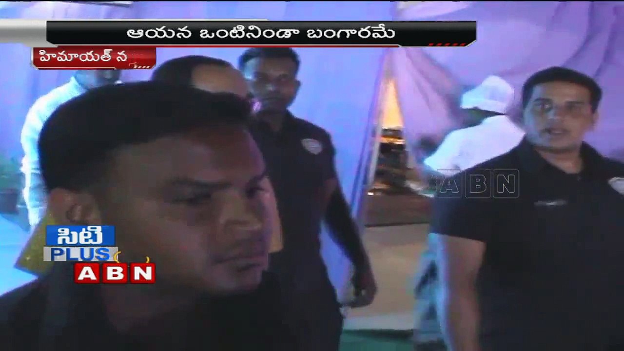 Man wears Gold Shirt in Hyderabad | I wear 4 Kgs of gold everyday | Golden Man (05-06-2015)