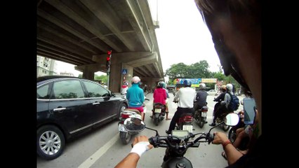 Timelapse traversée d'Hanoi à moto