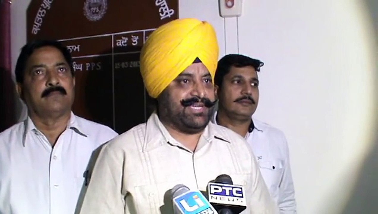 DM Punjab Agro caught taking bribe