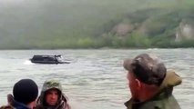 Jeep car driving under water... RUSSIA!!!!!!