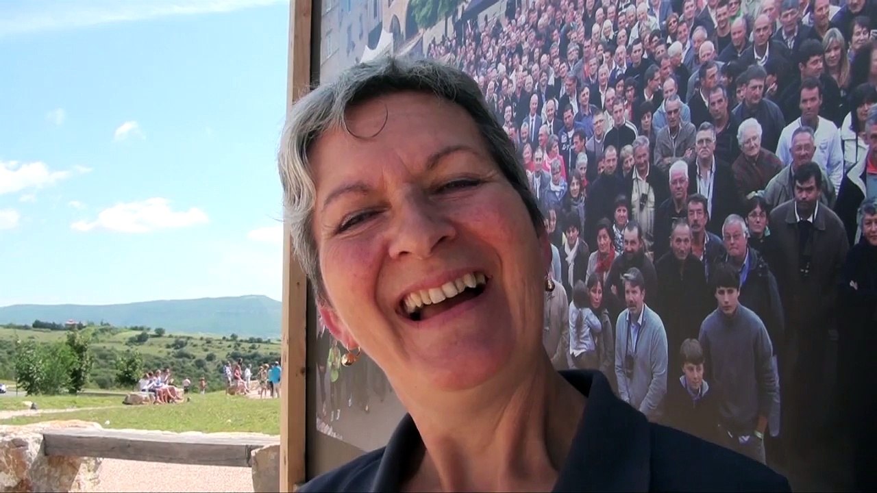 Viaduc de Millau: exposition photos du Veau d'Aveyron et du Ségala