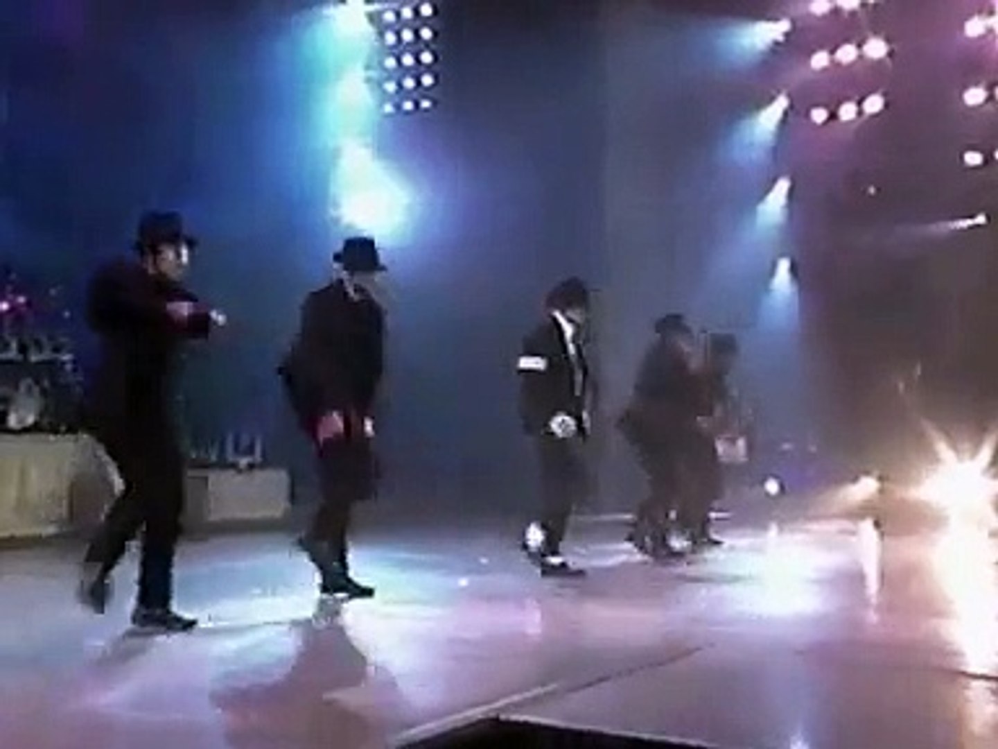 DANGEROUS album cd   music, songs, lyrics, CDs and playlists by Michael Jackson     nuTsie com