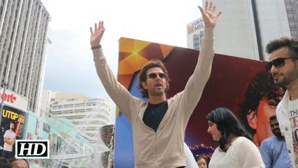 IIFA 2015 Hrithik Roshan Performs For Fans Exclusive