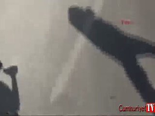 "AKP mallarıma el koydu" deyip Davutoğlu afişlerini boydan boya yırttı