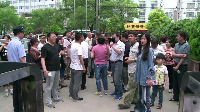 Relative of China ferry victims demands investigation