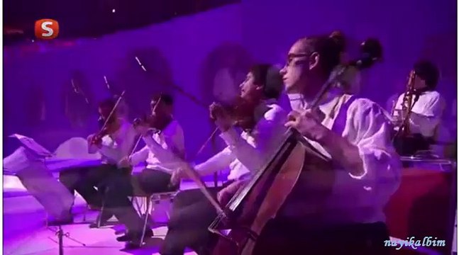 12 Ein bischen Frieden Aysu Orhan 13.Türkçe Olimpiyatı Almanya 2015