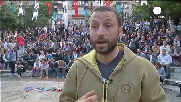 За выборами в Турции будут наблюдать тысячи добровольцев