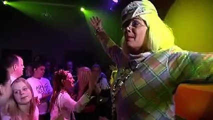 Jettie Pallettie - Ik zit in een cafeetje  (Clipstudio.nl)