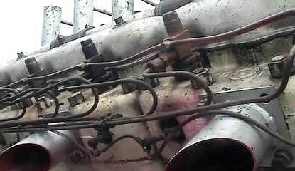 DIESEL V12 GERMAN WW11 TIGER TANK ENINE FEEL THE POWER HEAR THE NOISE.avi