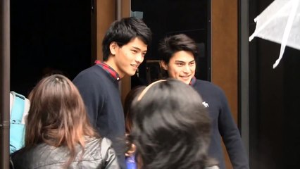 Shopping In Japan Abercrombie Fitch Models In Ginza Tokyo Video Dailymotion