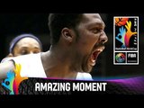 Philippines v Puerto Rico - Amazing Moment - 2014 FIBA Basketball World Cup