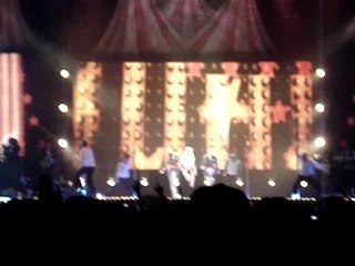 christina aguilera - candyman