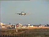 Aer Lingus 737 landing at Faro, Portugal