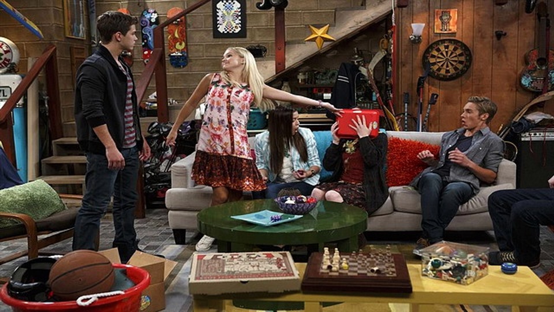 I Didn T Do It Season 2 Episode 10 Lindy And Logan S Brrrrthday Links Hd Video Dailymotion