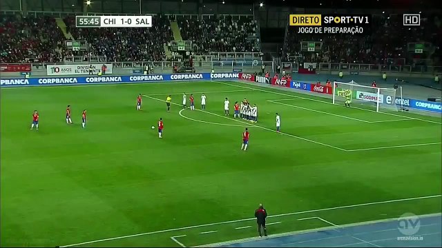 Marcelo Díaz Amazing Free kick Chance - Chile vs Salvador 05.06.2015