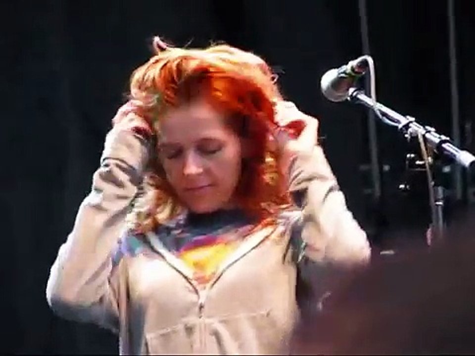 Neko Case - 'I Wish I Was the Moon' - Ottawa Bluesfest 2009