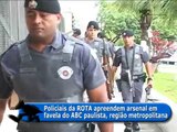 SP AGORA - Policiais da ROTA apreendem fuzis e metralhadora em favela no ABC