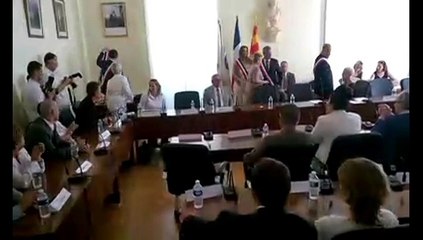 Election du maire et des adjoints de la municipalité Front national au Pontet