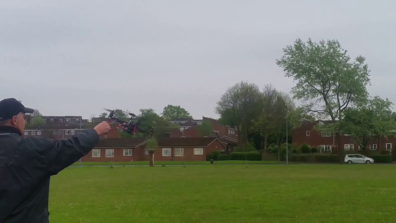 my new 330 quadcopter apm 2.6 maiden flight