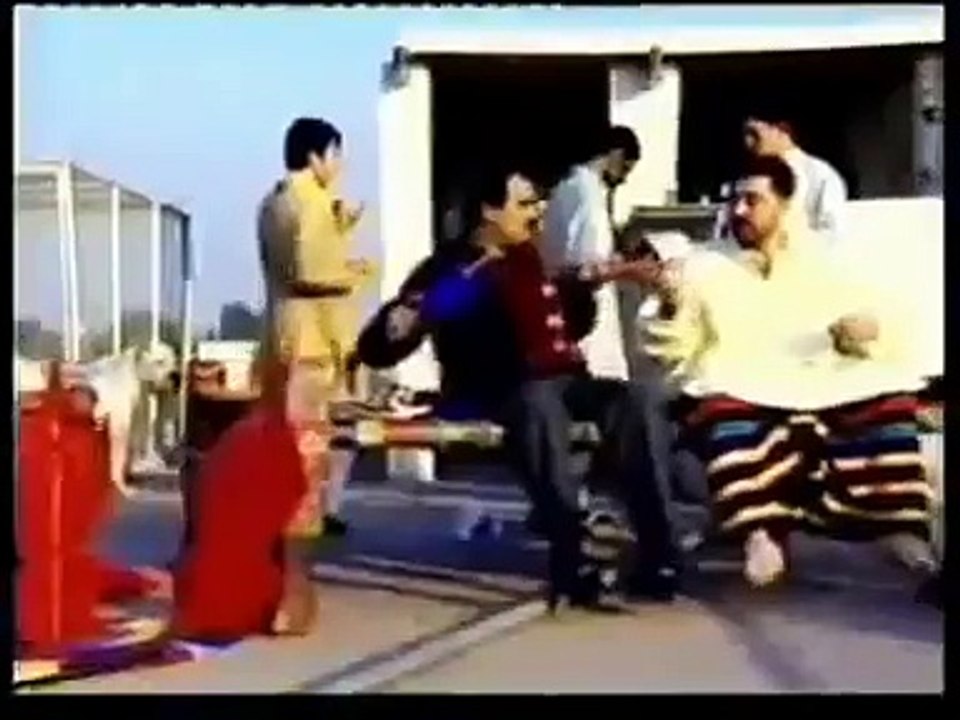 Man catches the lions