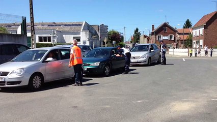 Le stationnement est compliqué pour la fête des cheminots, samedi 6 juin 2015, Montdidier (80)