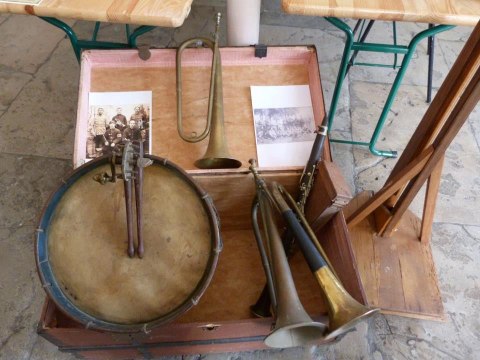 L'Adieu aux Larmes exposition a Seignosse ( 40 )