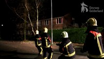 Hond helpt brandweer in Harderwijk