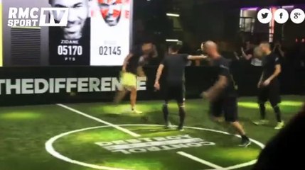 Zinedine et Enzo Zidane défient des champion du foot freestyle