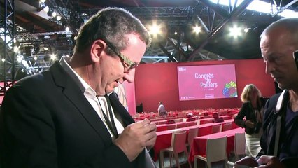 Congrès PS: les frondeurs critiquent Valls