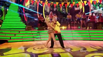 Tommy Chong & Emma Slater - Mambo