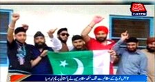 Occupied Kashmir Sikh Protesters hoist Pakistani Flag